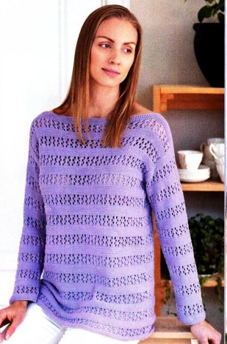 Пуловер с ажурными полосами